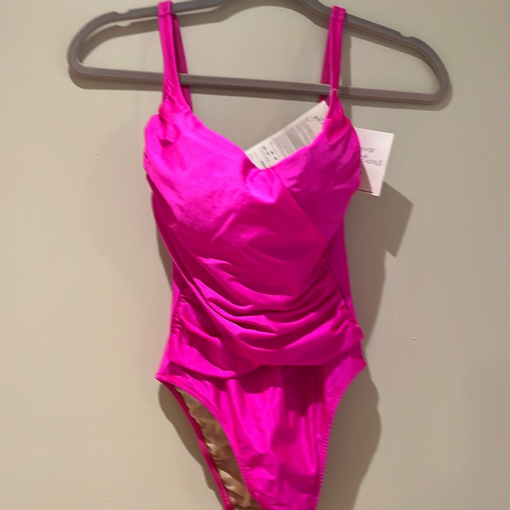 Gottex hot pink one piece swimsuit size 8